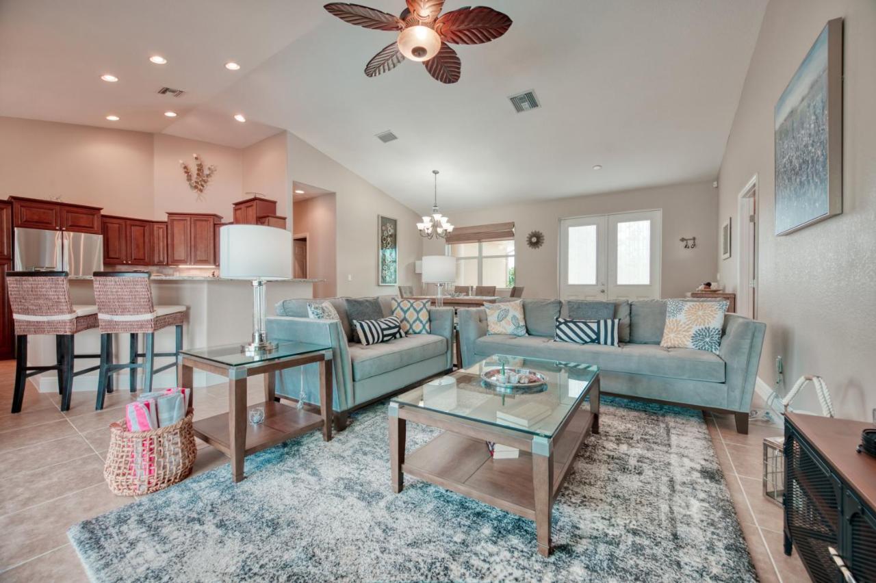 Villa Holiday Sunrise Cape Coral Exterior photo